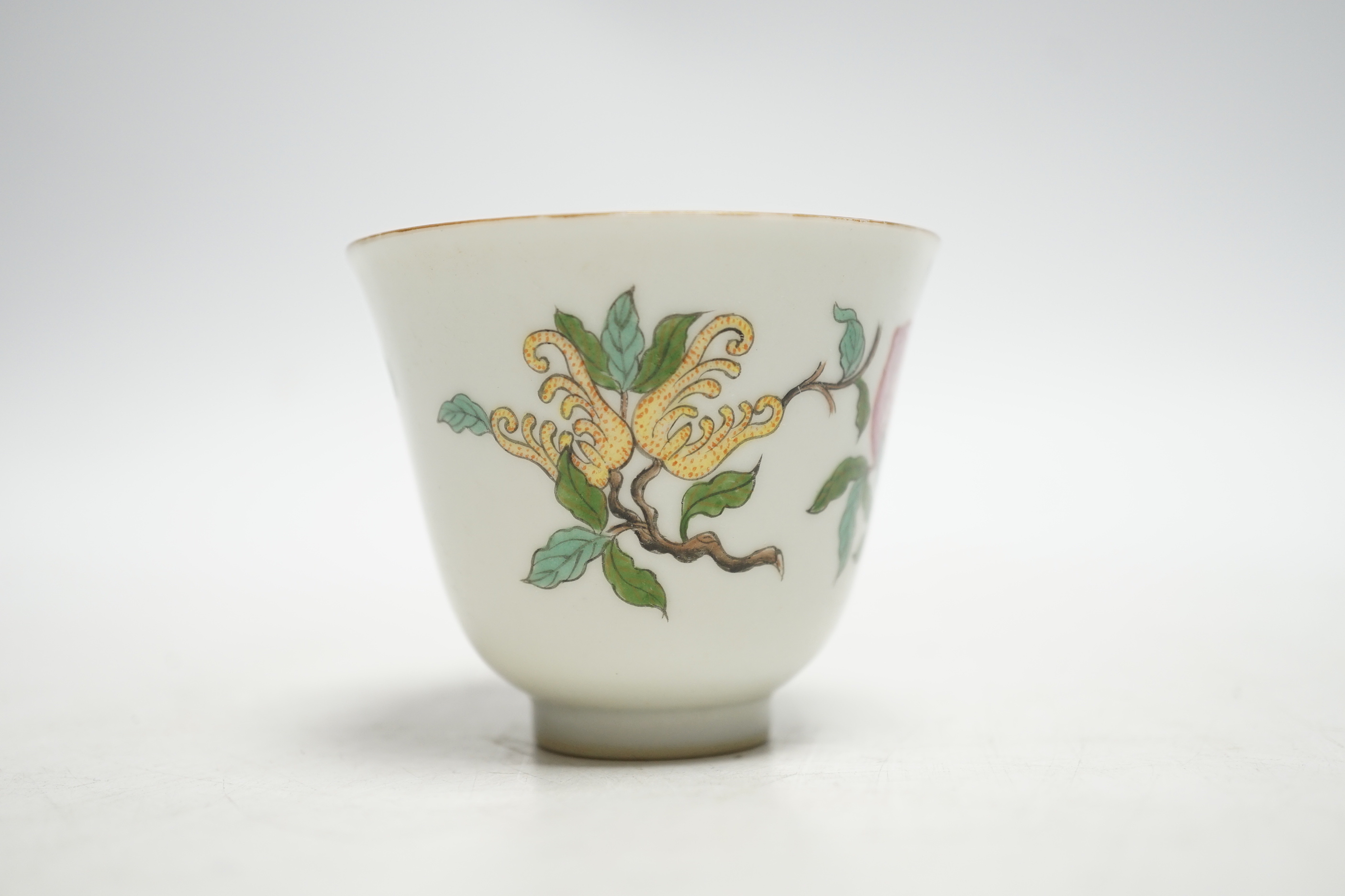 A Chinese famille rose cup, 6cm high